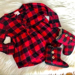 🦬 Plaid UGG Booties/Top Bundle🖤❤️